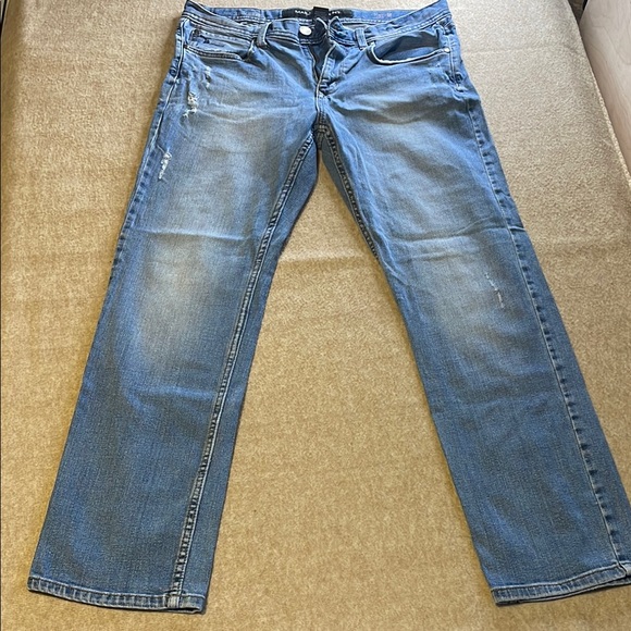 Mark Anthony Men's Blue Jeans Distressed 34x30 straight leg - Picture 1 of 10